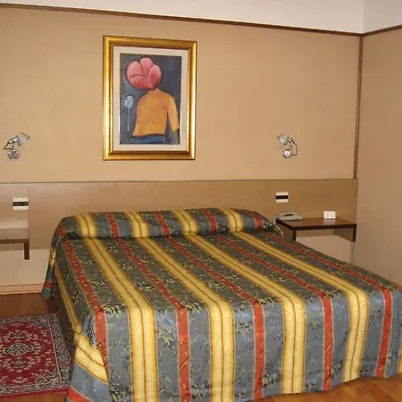 Hotel Plaza 4*